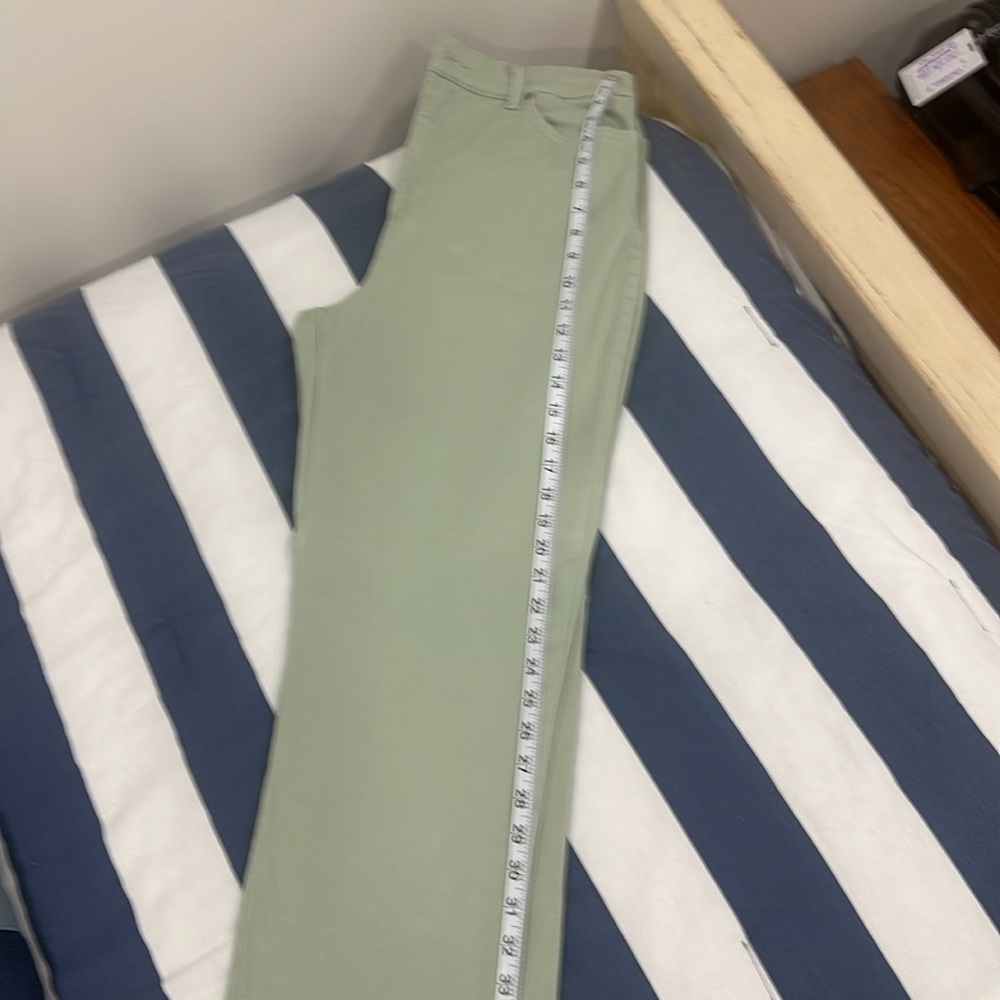 Gloria Vanderbilt Sage denim pants. Used in good condition - Picture 9 of 12